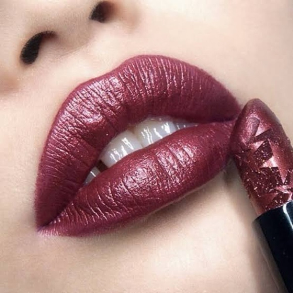RARE MAC Cosmetics Sparkling Walk of Flame 🔥